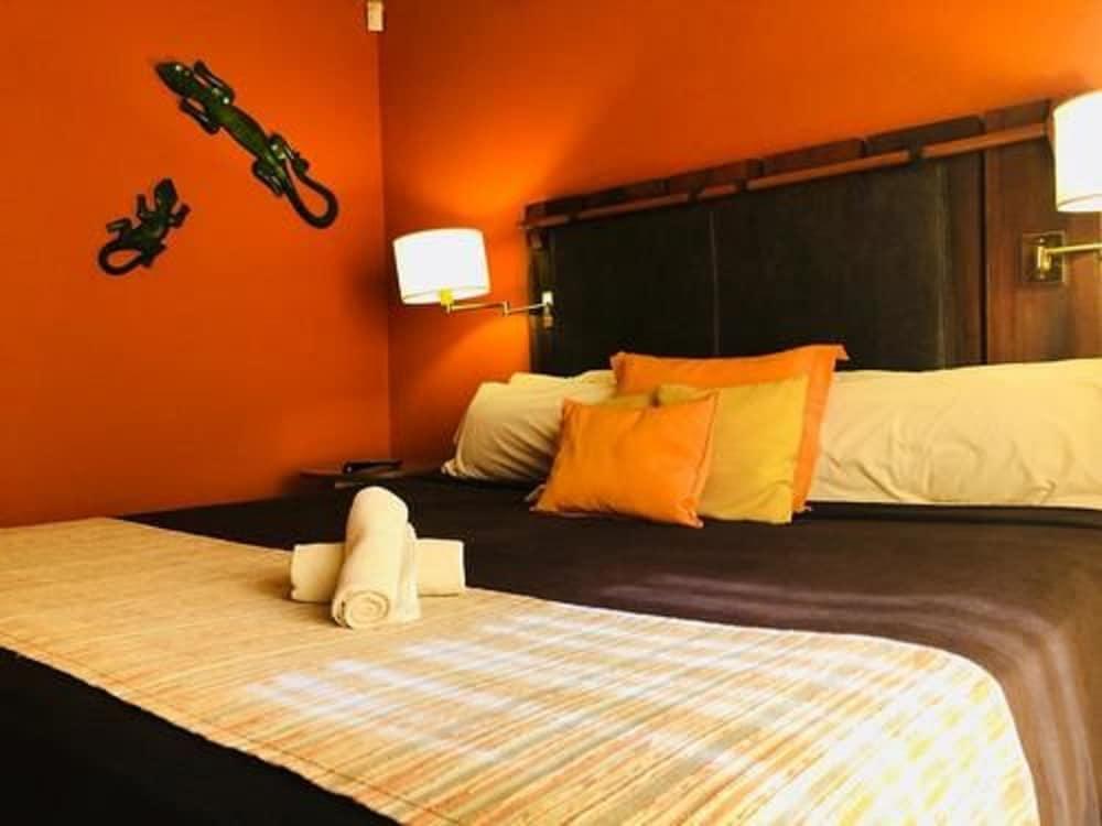 Alojamento de Turismo Selvagem Raices Amambai *